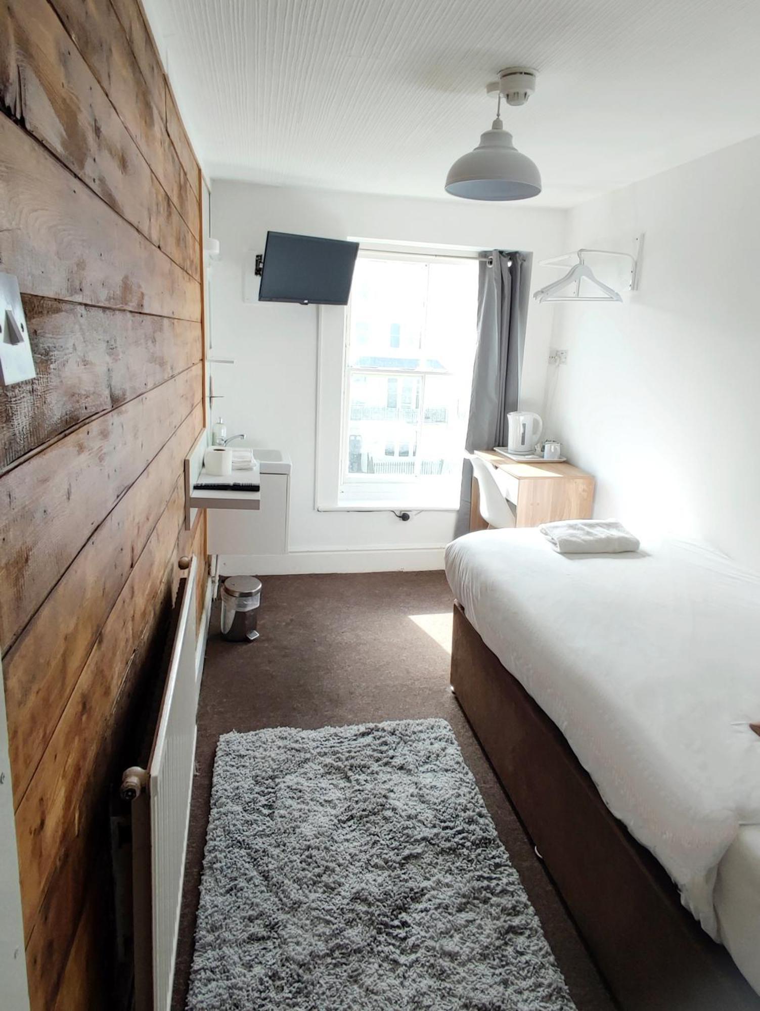 Central Wave Hove Chambre photo